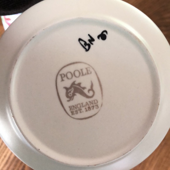 Poole Pottery Traditional Ware BN Floral pattern ~ Pitcher w Handle ~ vintage - Picture 6 of 6